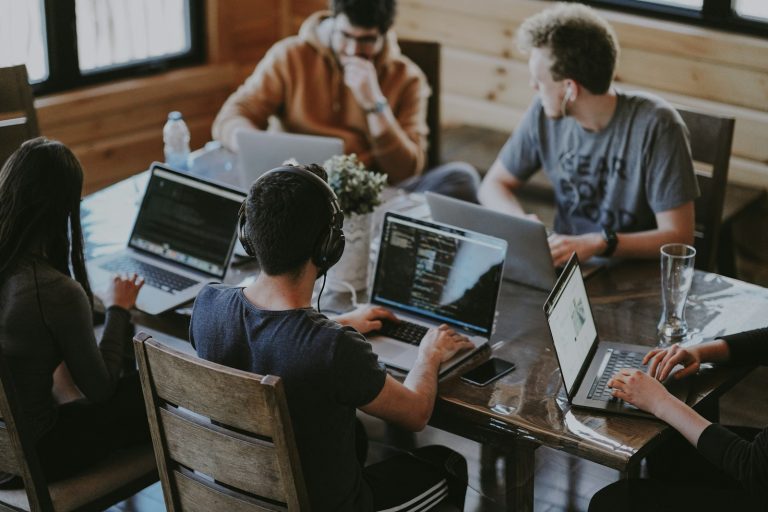 Equipo de recursos humanos de una empresa PEO